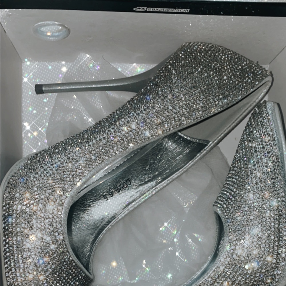 CRYSTAL SHOES AKIRA - Picture 3 of 6